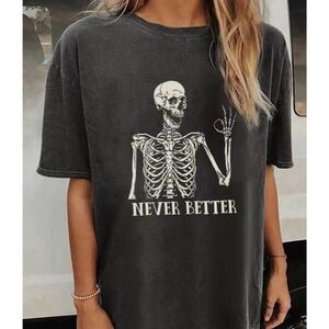 Women's Skeleton T-Shirt Vintage Look Halloween Never Been Better Sz Medium‎